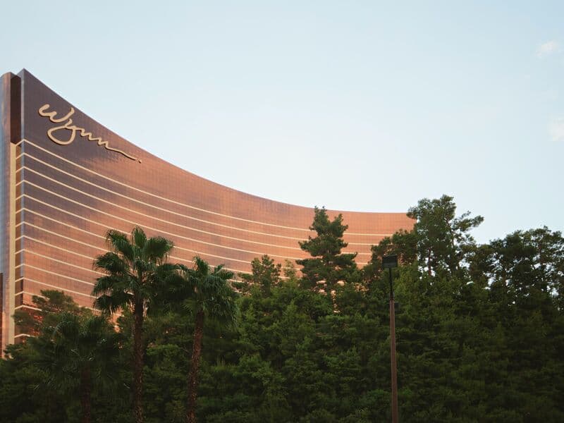 Wynn Las Vegas exterior with manicured grounds at dusk